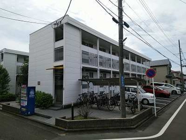 レオパレスヤバタⅢ 外観