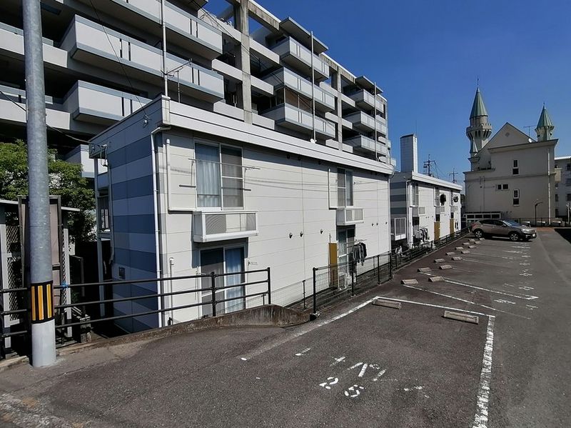 レオパレス木之庄 駐車場