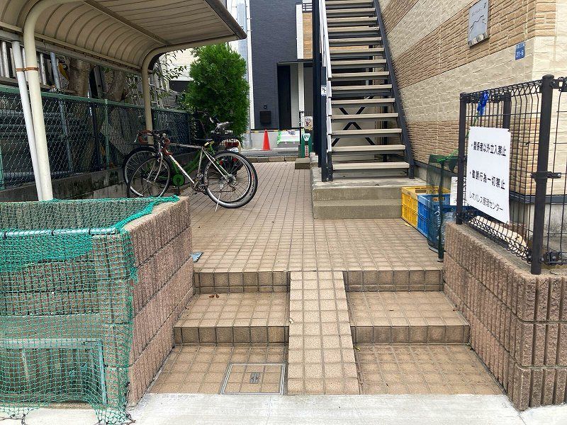 レオパレスＳＵＮ エントランス