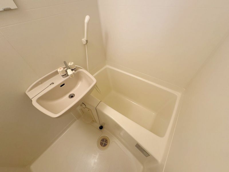 leopalace Precious SRK Bathroom