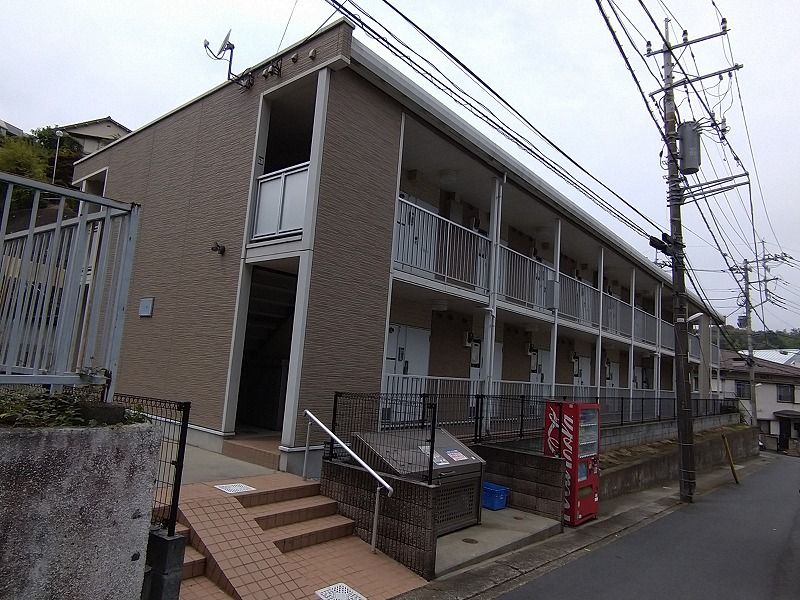 レオパレス三田 外観