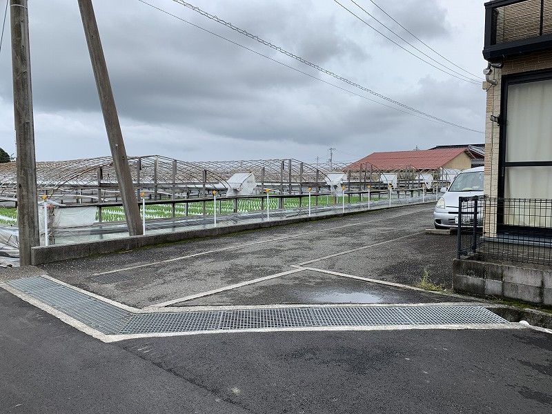 レオネクストグリーンパル野市Ⅲ 駐車場