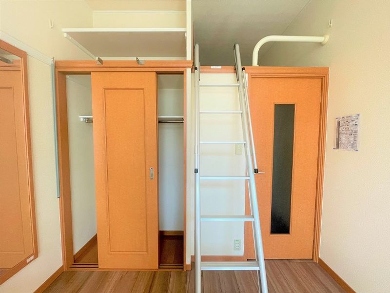 レオパレス小柳 居間