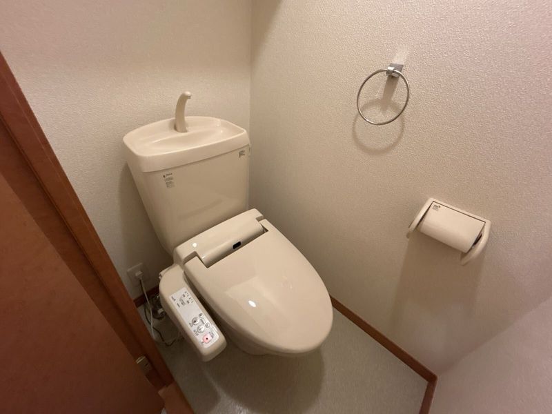 レオパレスブレセイ トイレ
