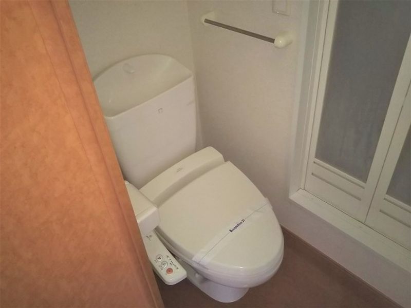 レオパレス南花園Ｊ１ トイレ