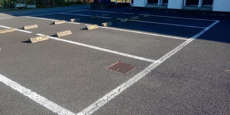 レオネクストサリュー 駐車場