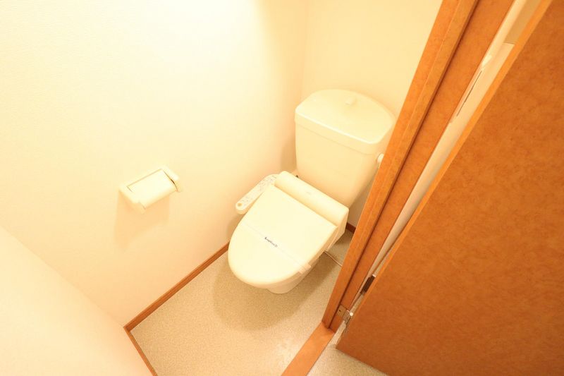 レオパレス三条東山 トイレ