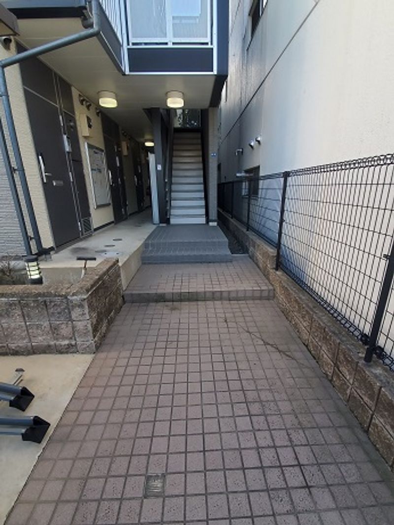 レオパレス千種 エントランス