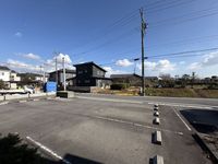 LEONEXT Road Sky View