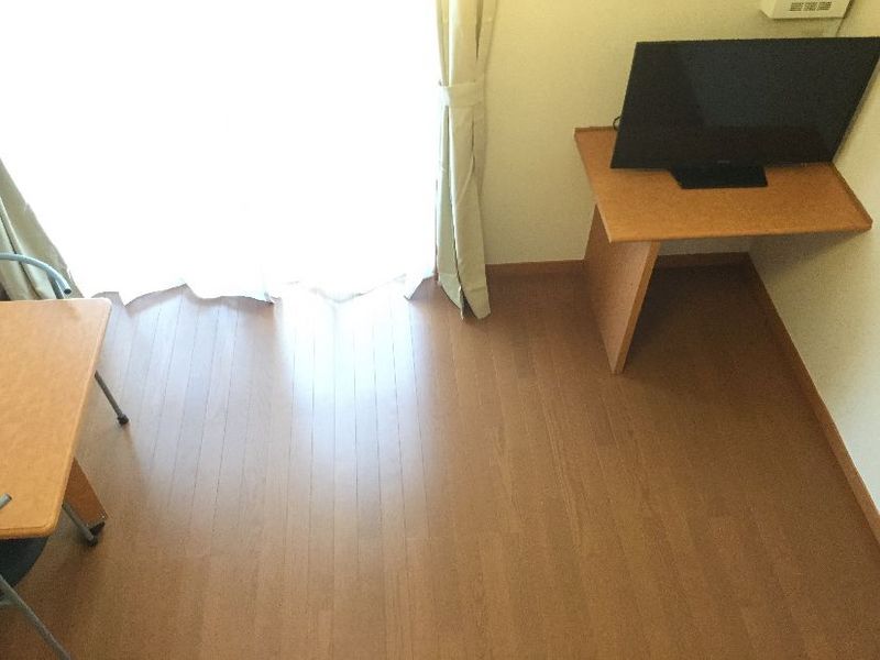 レオパレスイル・パルコ 居間