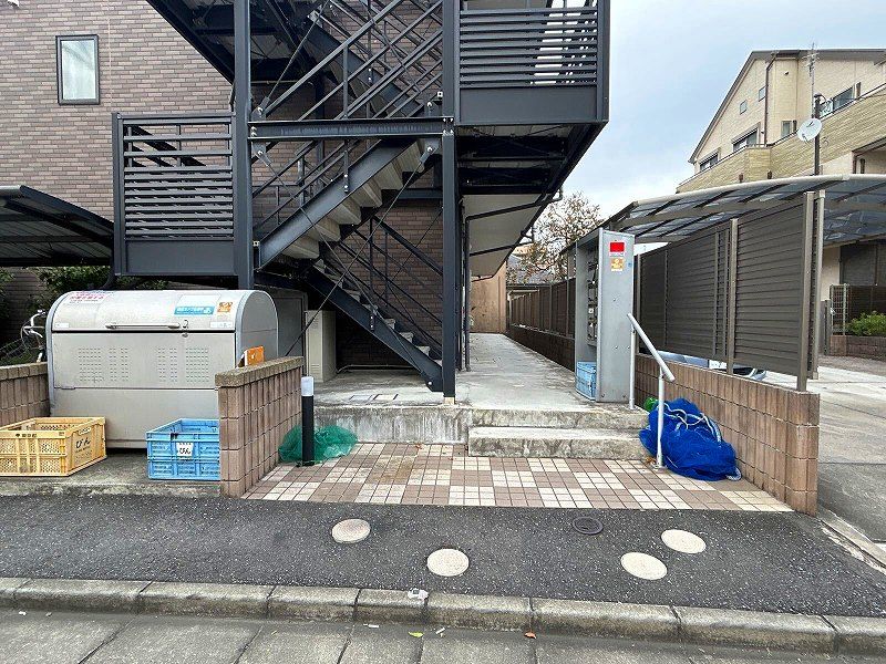 レオネクストコンフォート本木 エントランス