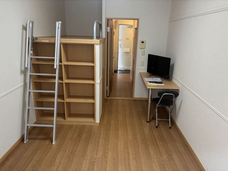 レオパレスＧＦ白鷺 居間