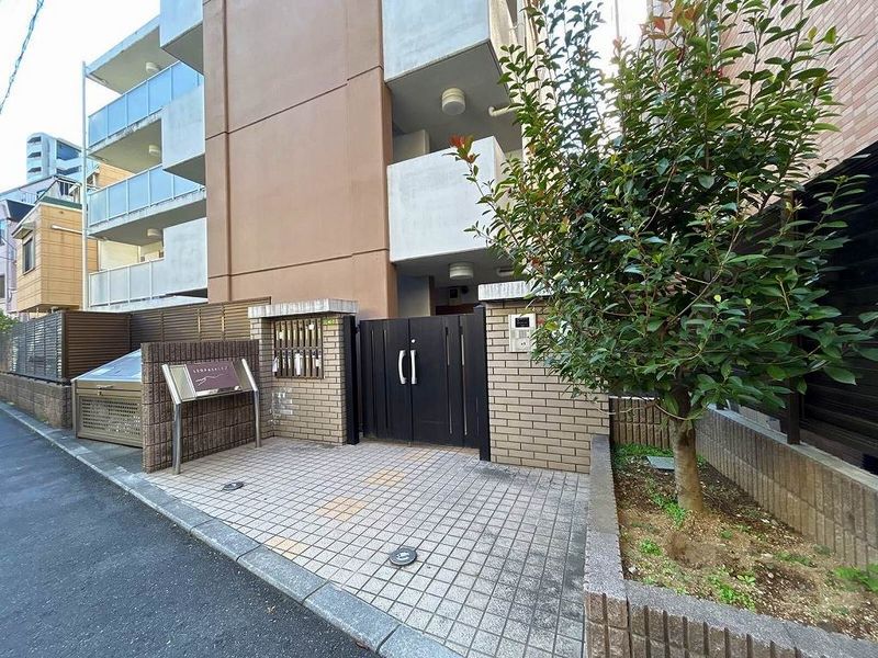 レオパレス本駒込 共用部分