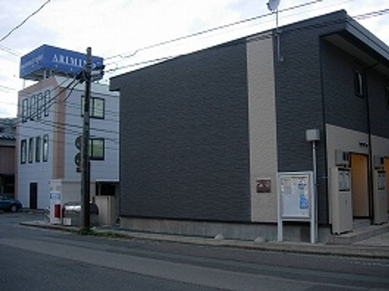 レオパレスロックコート エントランス