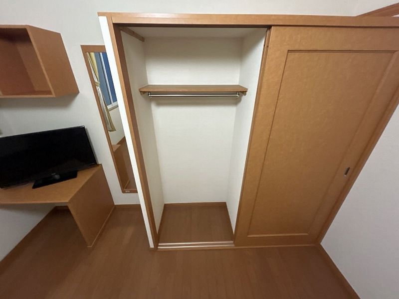 レオパレスエスポワール 収納