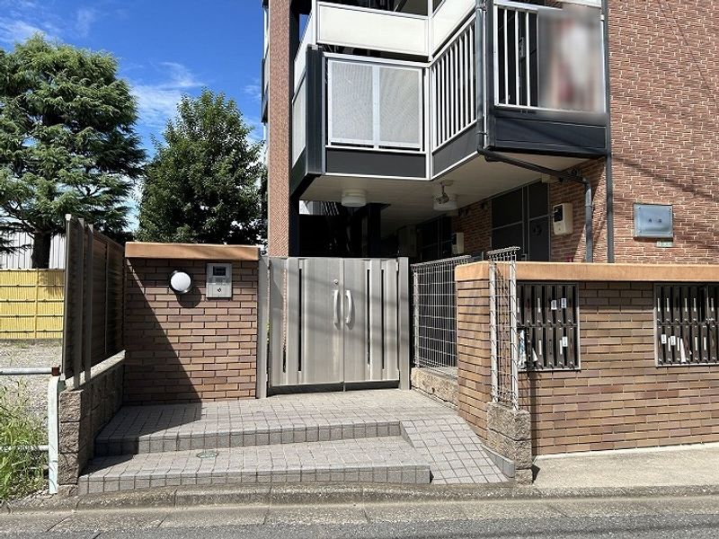 レオパレス南部 エントランス