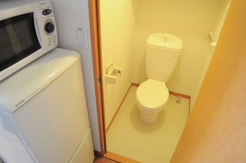 レオパレス渚 トイレ