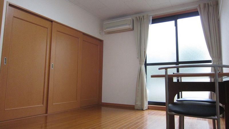 レオパレスＶＥＮＴＶＥＲＴ 居間