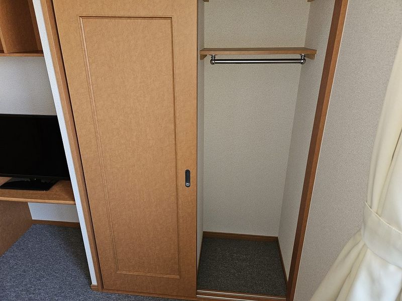 レオパレスタウンコート南矢三 収納