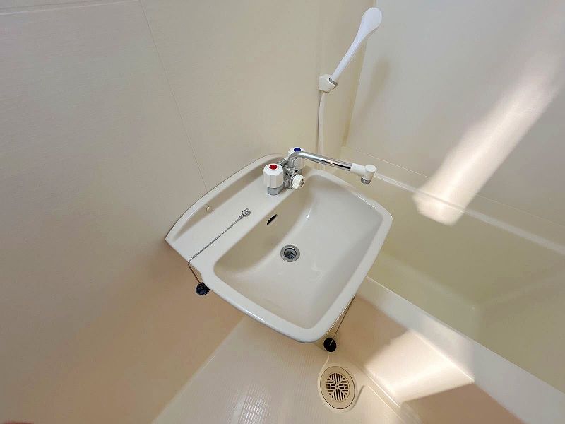 レオパレスもみじ山 洗面台