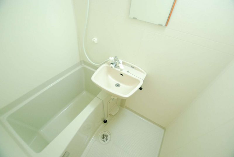 レオパレス忠 洗面所