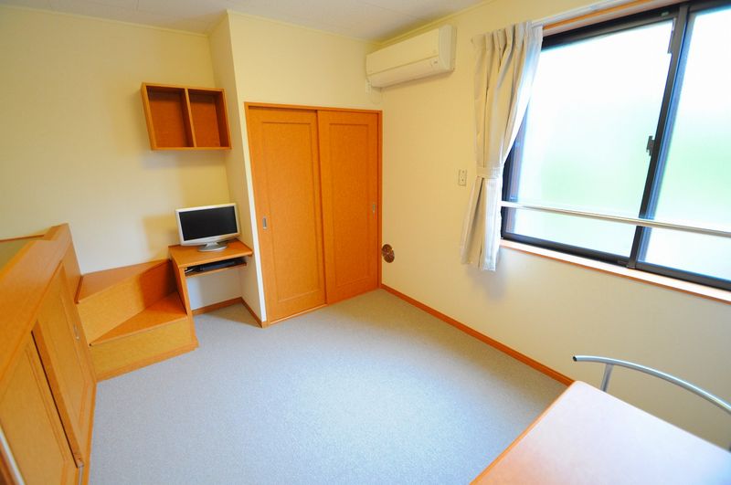 レオパレスＰｉｎｅ 居間