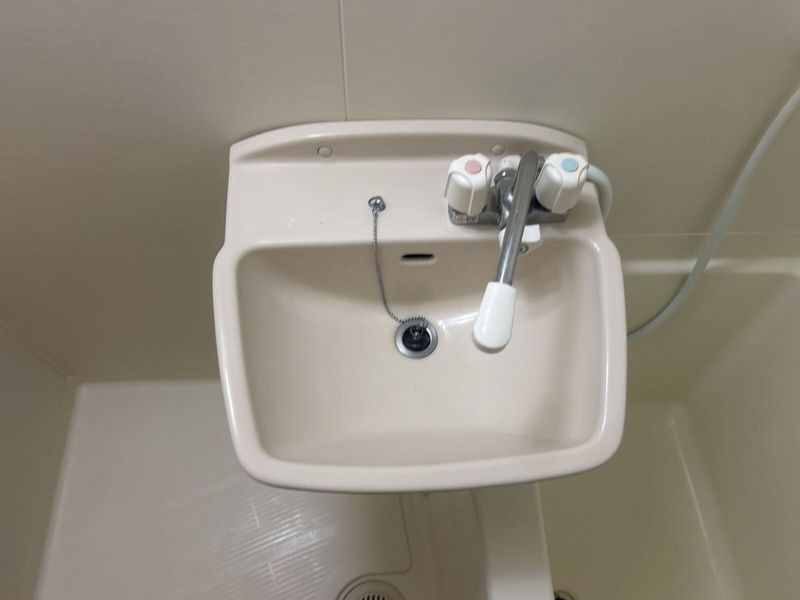 レオパレスア　ボンド 洗面台