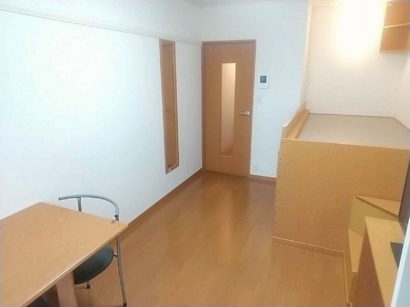 レオパレスＭＡＣＨＩＤＡ 居間