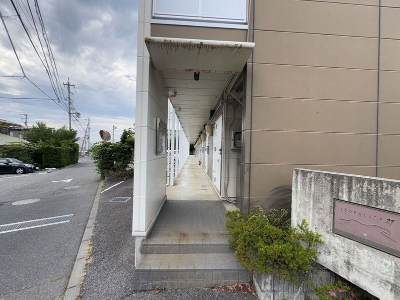 レオパレス待夢 エントランス