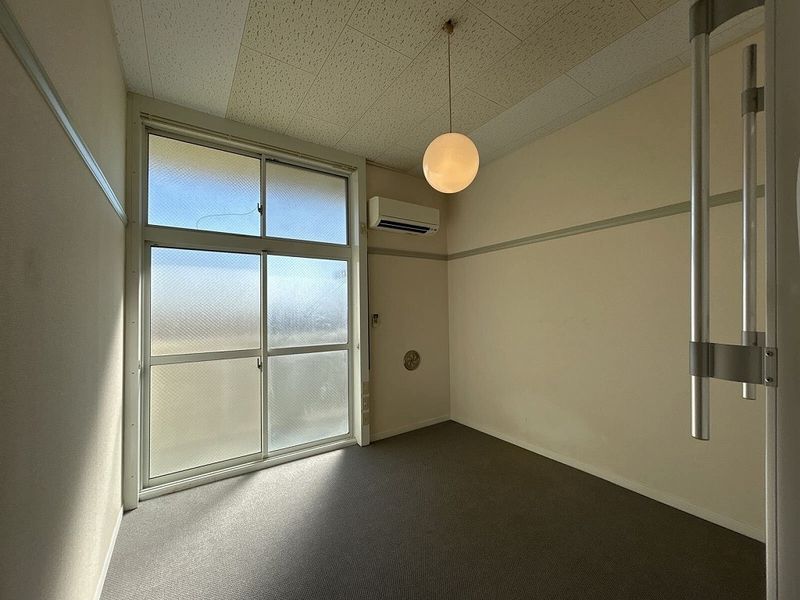 レオパレスけやき 居間