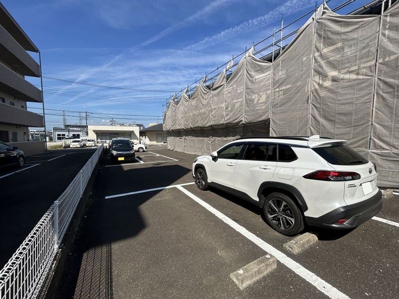 レオパレス南風原 駐車場
