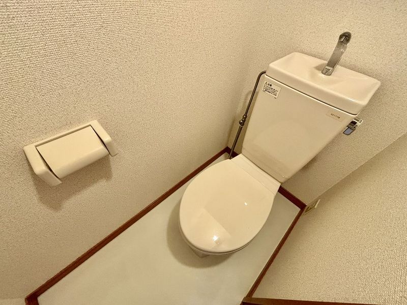 レオパレスアツモリ トイレ