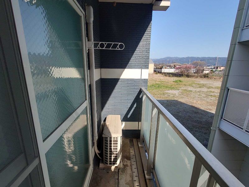 LEONEXT Diaz Balcony