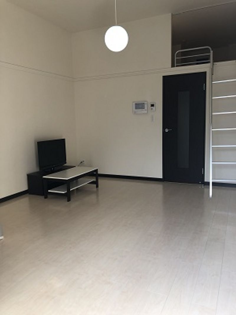 レオネクスト大町東 居間