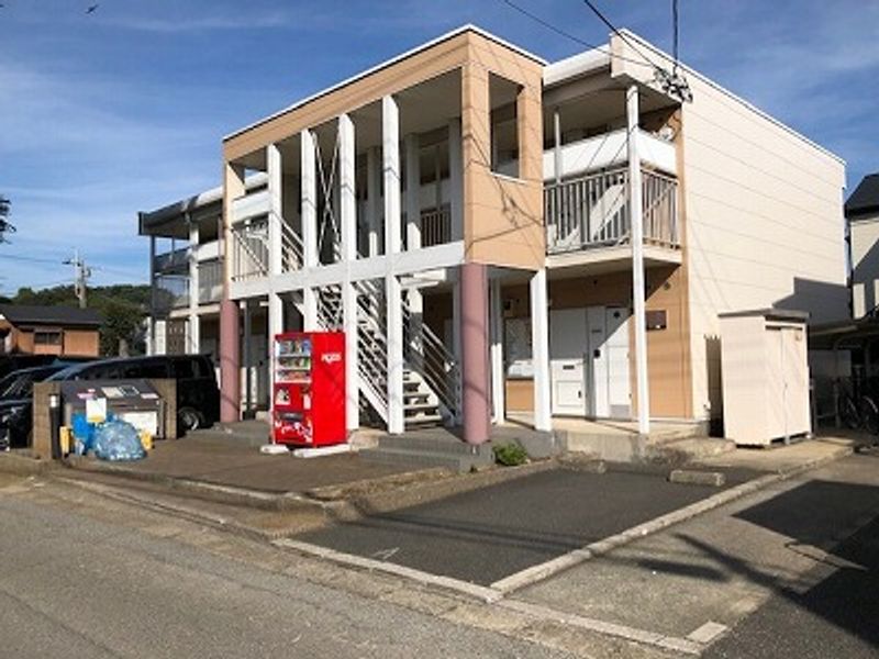 レオパレスコンフォールⅡ 駐車場