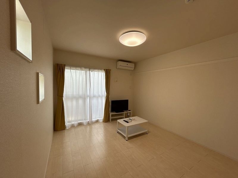 CLEINO Myutos Teseira II Living room