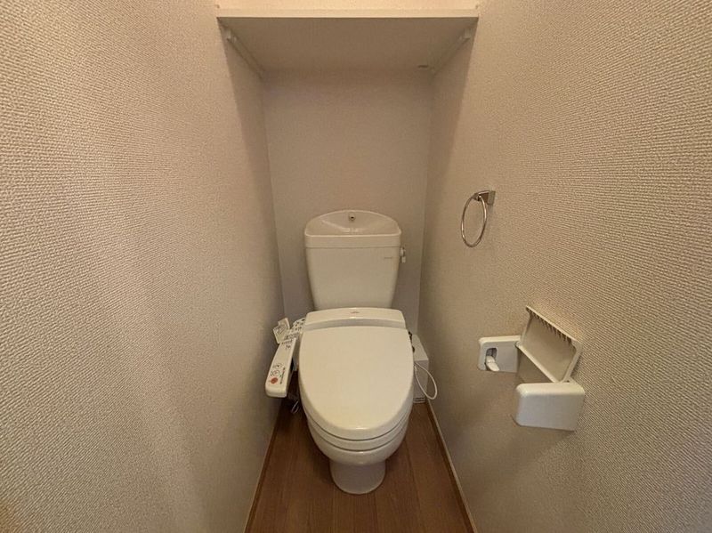 レオパレスドゥジェーム鳴尾 トイレ