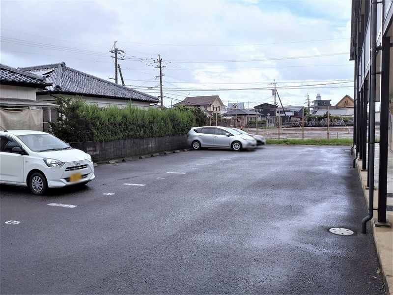 レオパレス清和 駐車場