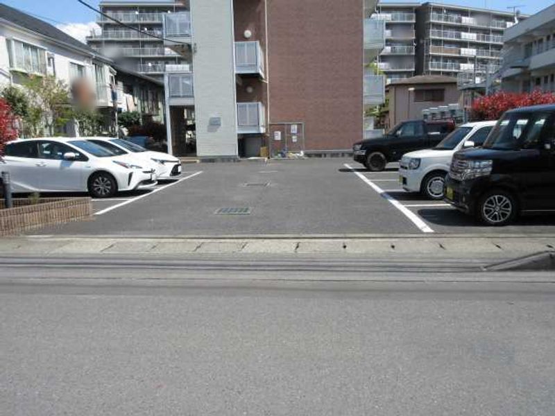 レオパレスサンロード 駐車場