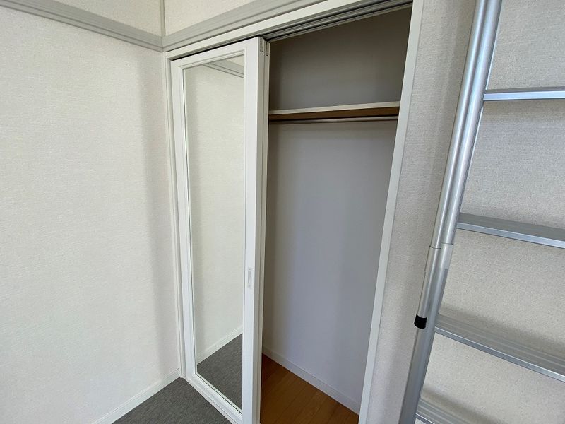 レオパレスＦＬＯＷＥＲＨＩＬＬⅡ 収納