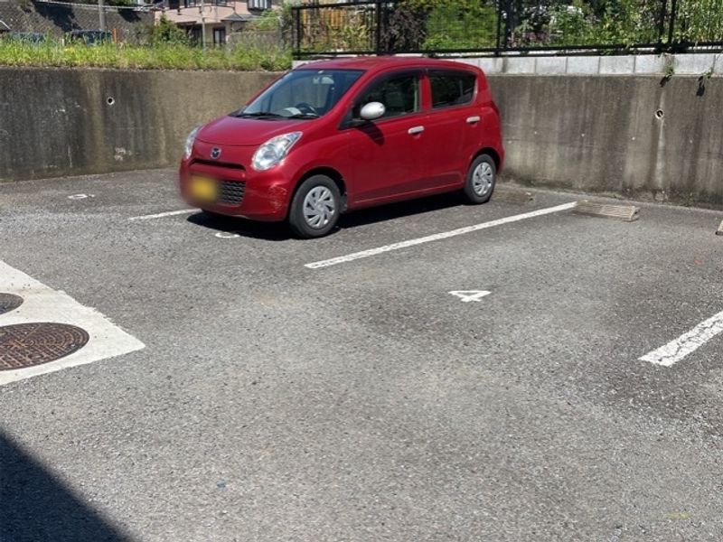 レオパレス大的 駐車場