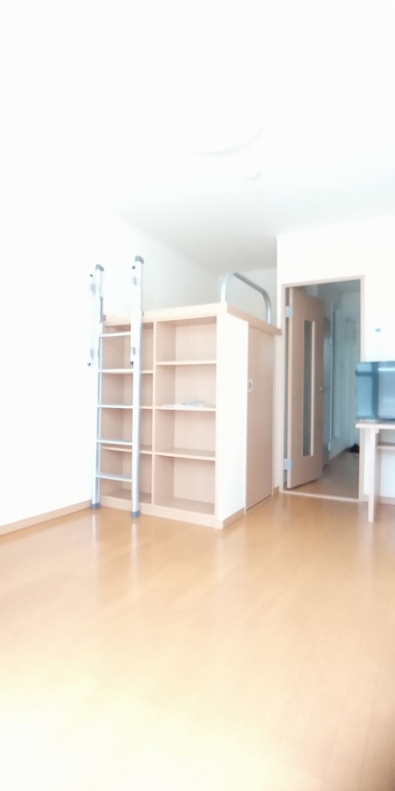 レオパレスバンリュ 寝室