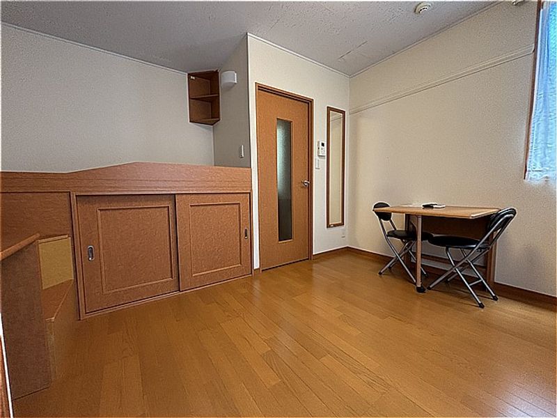 レオパレスピノ 居間
