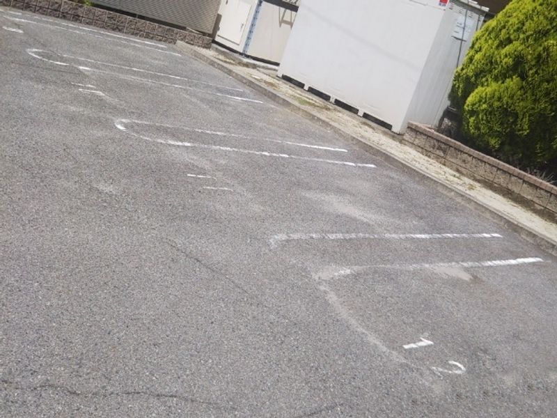 レオパレス雅 駐車場