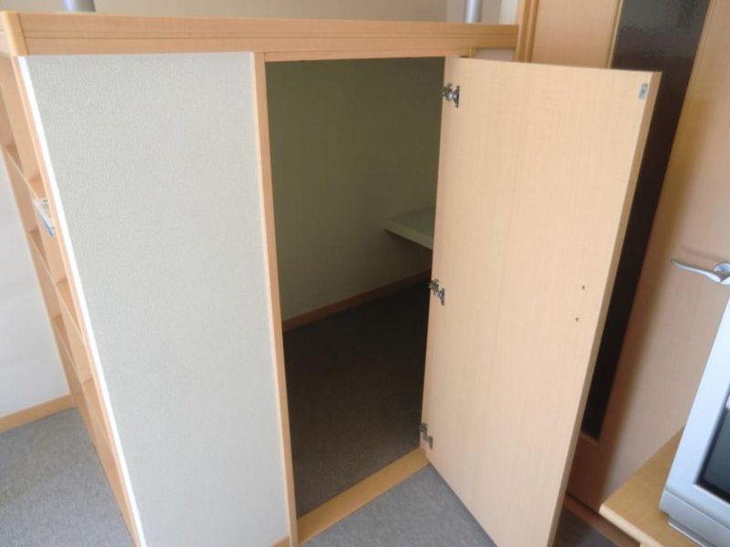 レオパレス塚口３番館 収納