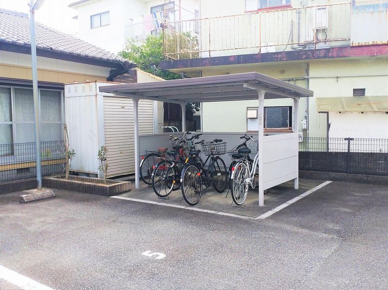 レオパレスポット　マム 共用部分