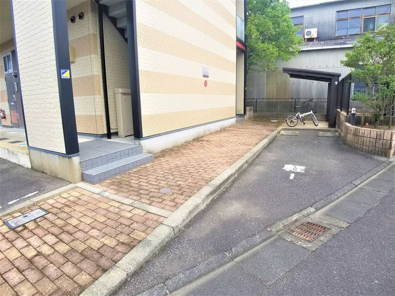 レオパレス入道 駐車場