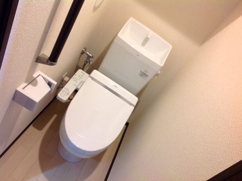 クレイノ高坂 トイレ