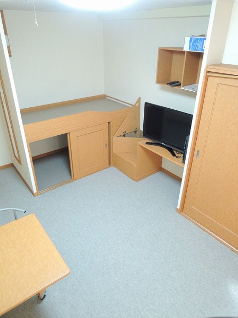 レオパレスパサニア 居間