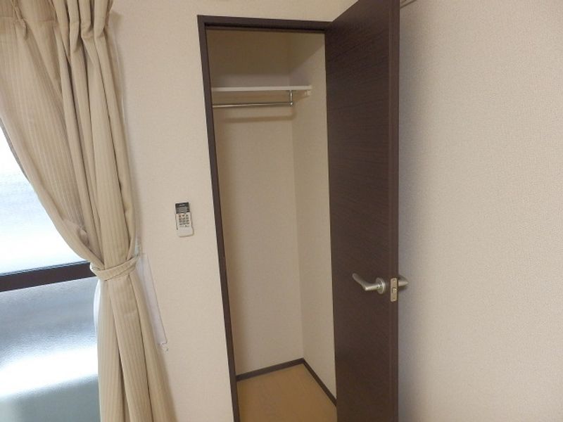 レオネクストアイオーン 収納